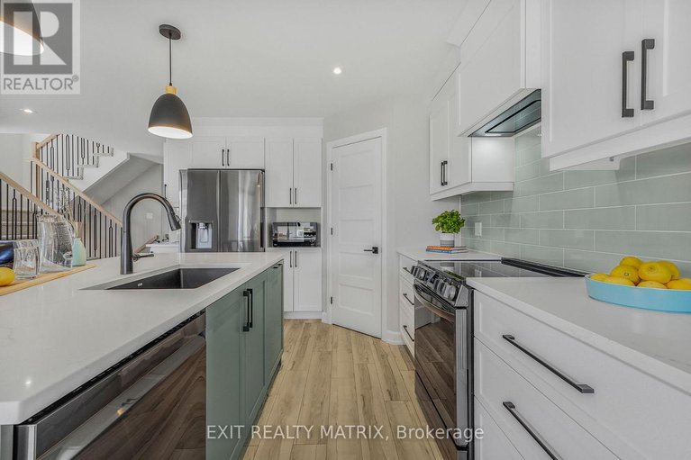 29640037/1202-montblanc-crescent/embrun/russell/ontario/K0A1W0_18