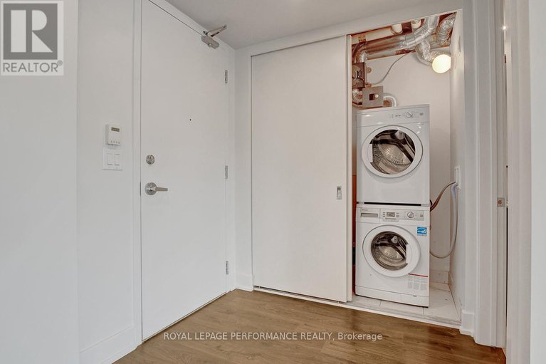 28861929/413-7-marquette-avenue/vanier/ottawa/ontario/K1L8A7_14