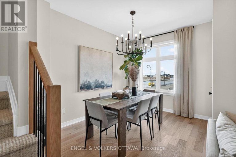 29646069/1764-crux-road/mer-bleuebradley-estatesanderson-park/ottawa/ontario/K1W0W7_21