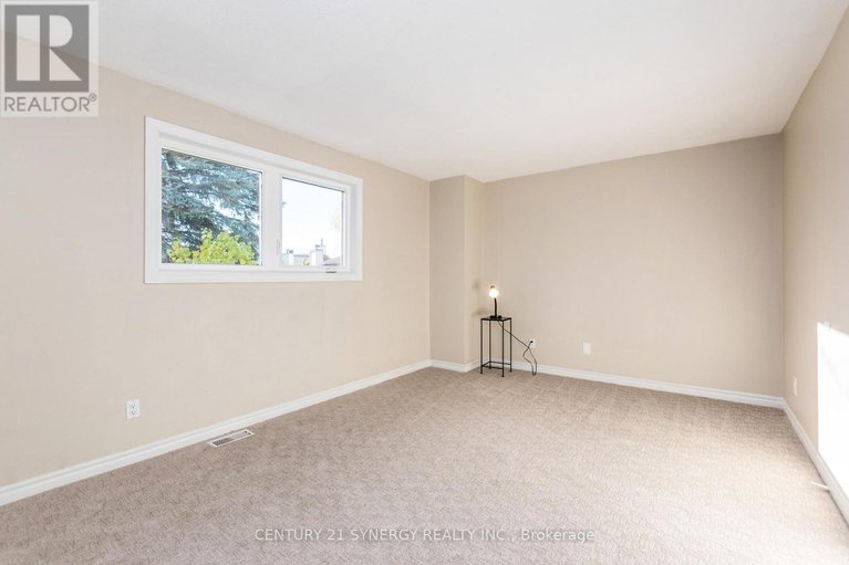 29079397/8-sundback-lane/katimavik/ottawa/ontario/K2L2W8_20