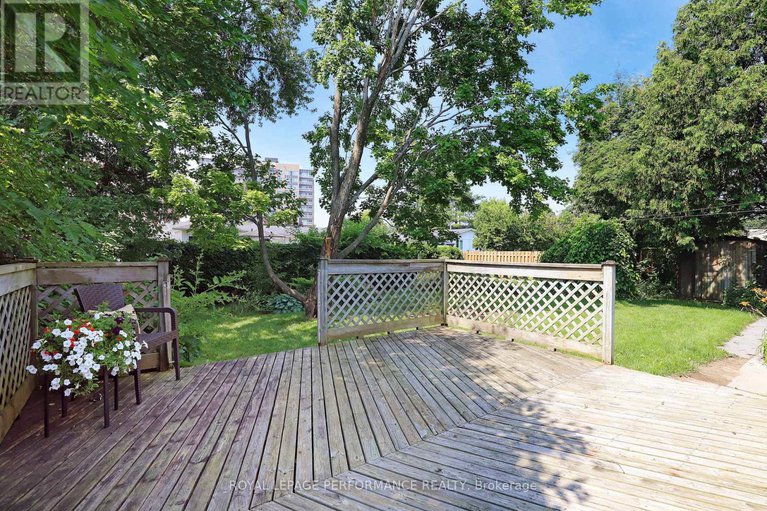 28611578/45-keewatin-crescent/borden-farmstewart-farmcarleton-heightsparkwood-hills/ottawa/ontario/K2E5S2_28