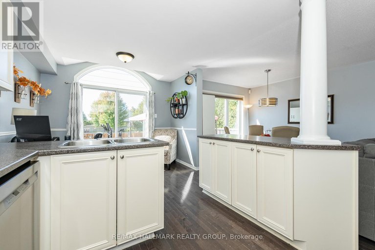 28873791/2028-boisfranc-circle/avalon-east/ottawa/ontario/K4A4Z6_14