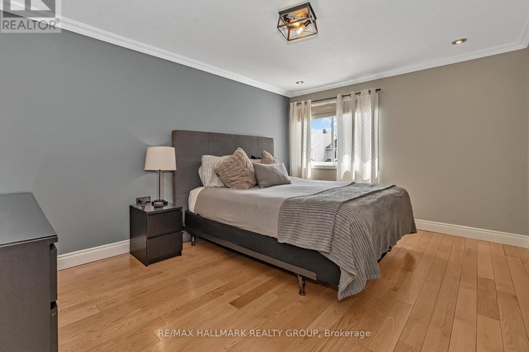28310191/4193-owl-valley-drive/riverside-southgloucester-glen/ottawa/ontario/K1V1L9_21
