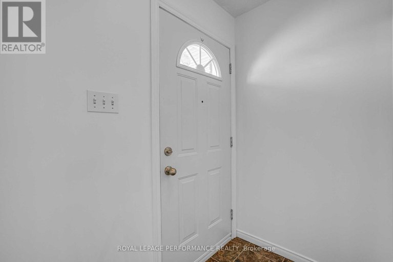 29664690/4-16-pendleton-street/vankleek-hill/champlain/ontario/K0B1R0_5