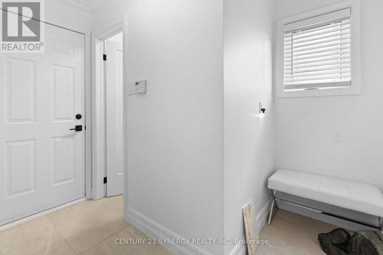 28859388/711-merkley-drive/fallingbrookpineridge/ottawa/ontario/K4A2T7_21