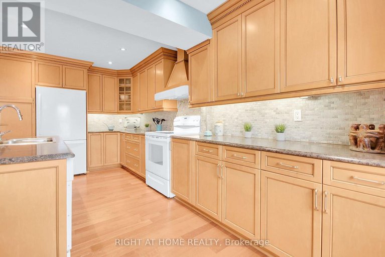 28284390/5-moorside-private/carleton-heights/ottawa/ontario/K2C3P4_9