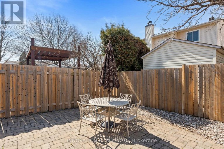 29591600/2056-wildflower-drive/queenswood-heights-south/ottawa/ontario/K1E3R3_41