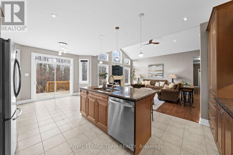 29597275/6673-pebble-trail-way/greely/ottawa/ontario/K4P0B6_17