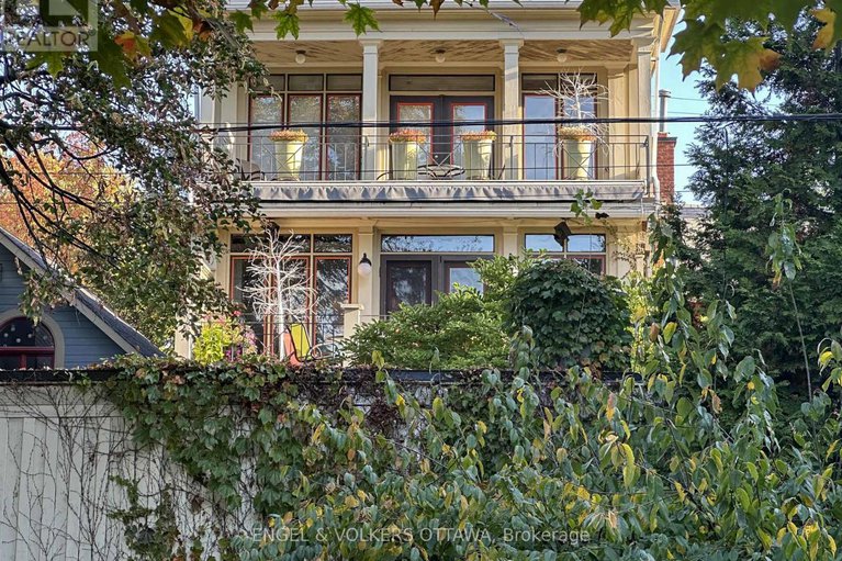 28985007/105-stanley-avenue/new-edinburgh/ottawa/ontario/K1M1N8_1