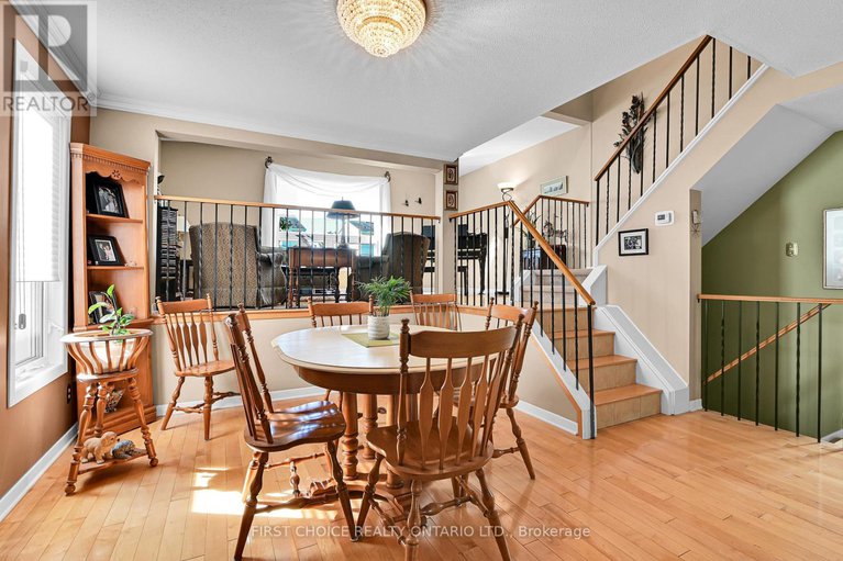 28651586/1631-wainfleet-street/chateauneuf/ottawa/ontario/K1C3G3_10