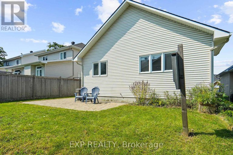 28579919/114-echowoods-avenue/stittsville-north/ottawa/ontario/K2S2E7_30