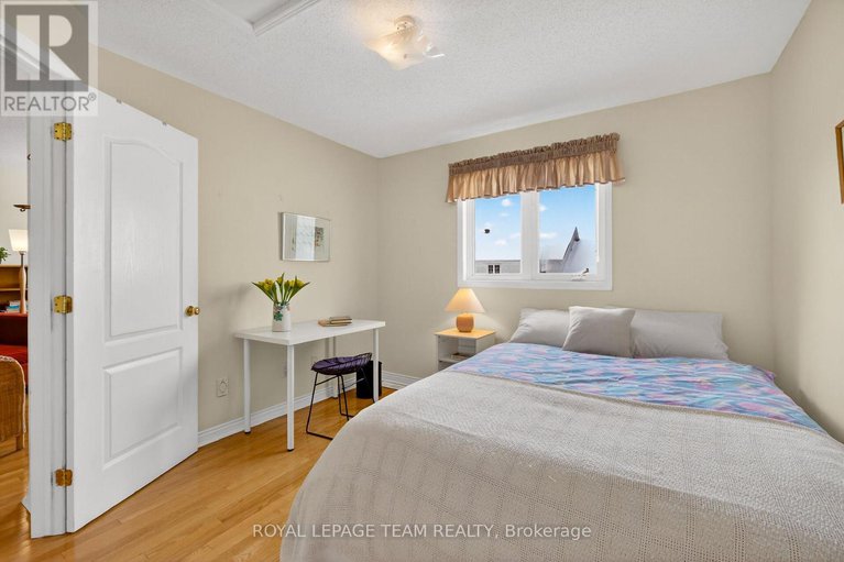 29366732/52-great-oak-private/riverview-park/ottawa/ontario/K1G6P8_35