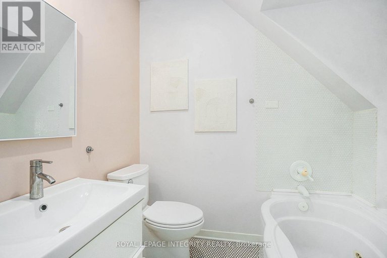 28914148/45-mcleod-street/ottawa-centregolden-triangle/ottawa/ontario/K2P0Z4_36
