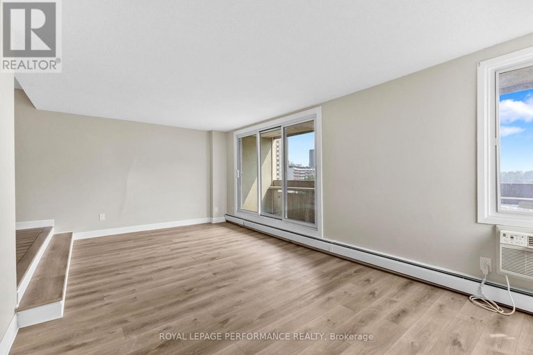 28607992/1003-1171-ambleside-drive/woodroffe/ottawa/ontario/K2B8E1_11