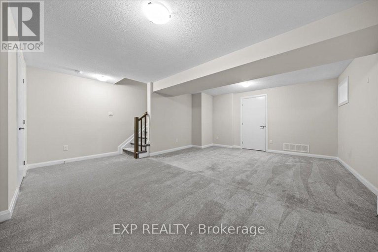 29026864/6347-perth-street/btwn-franktown-rd-fallowfield-rd/ottawa/ontario/K0A2Z0_31