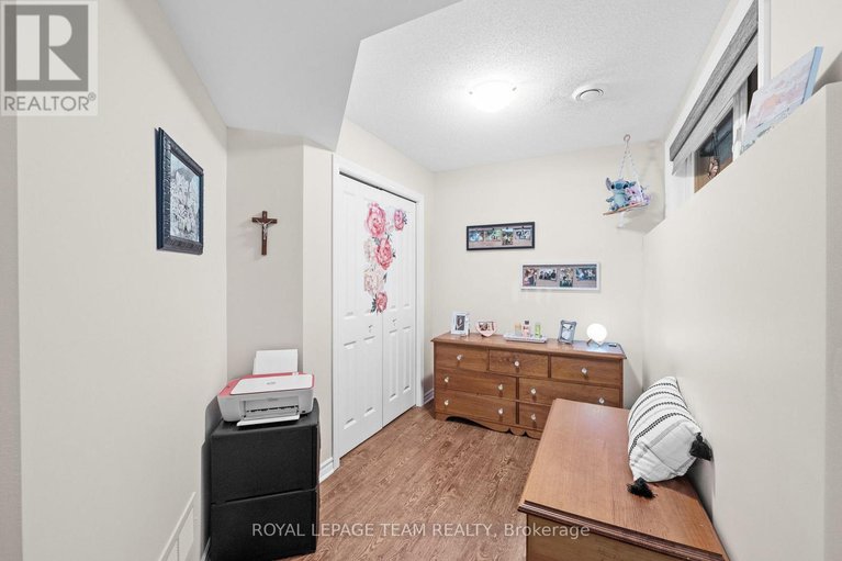 29244733/298-pembina-private/riverside-southgloucester-glen/ottawa/ontario/K4M0G7_34