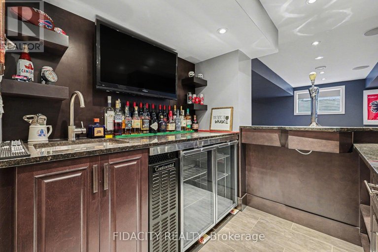 29627307/121-bandelier-way/stittsville-north/ottawa/ontario/K2S0C2_25