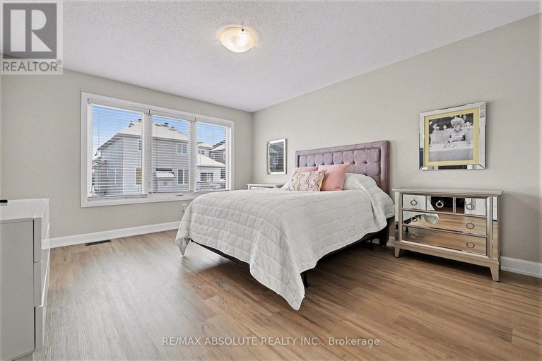 29309144/633-geranium-walk/stittsville-north/ottawa/ontario/K2S2J3_32