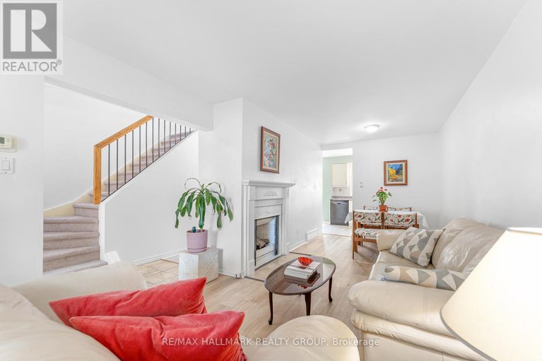 28819606/41-sovereign-avenue/craig-henrywoodvale/ottawa/ontario/K2G4W8_12