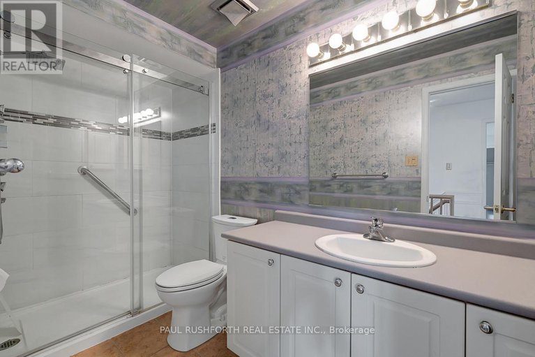 28591928/299-tompkins-avenue/bilberry-creekqueenswood-heights/ottawa/ontario/K1E3X3_19