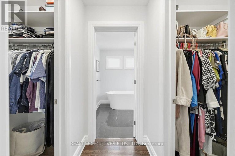 29225784/1082-docteur-corbeil-boulevard/town-of-rockland/clarence-rockland/ontario/K4K0E9_23