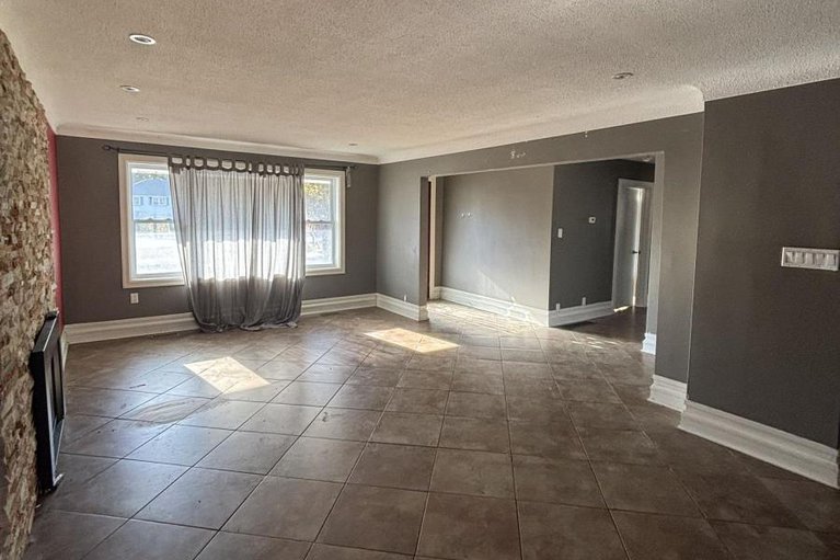 29041801/5497-manotick-main-street/manotick-village-manotick-estates/ottawa/ontario/K4M0E2_5