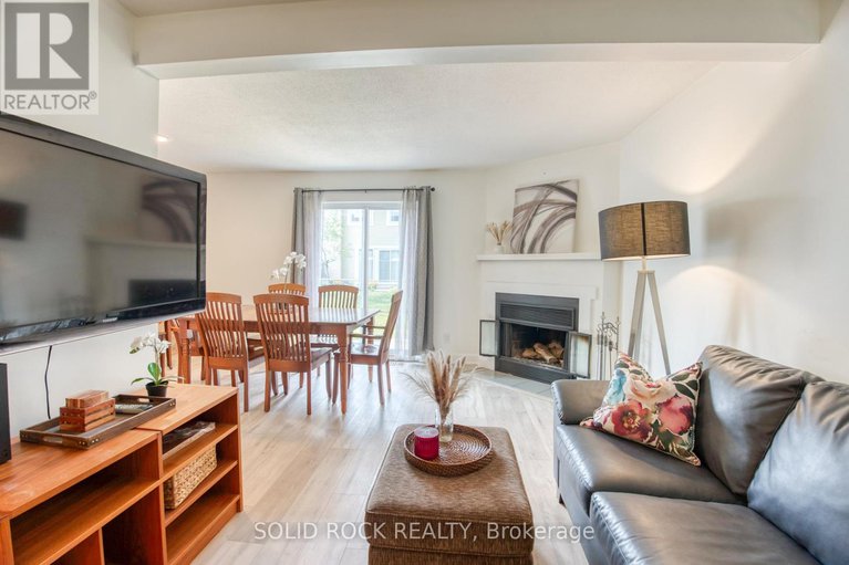 28913498/12-463-canotia-place/fallingbrookpineridge/ottawa/ontario/K4A2K2_4