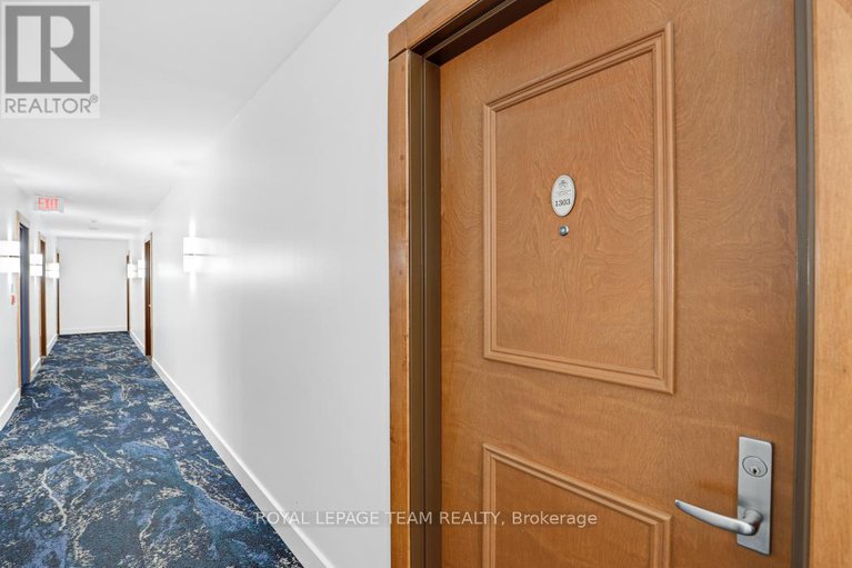28825350/1303-242-rideau-street/sandy-hill/ottawa/ontario/K1N0B7_4