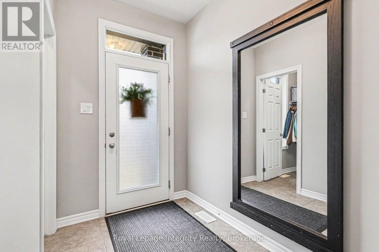 29598898/530-cope-drive/emerald-meadowstrailwest/ottawa/ontario/K2V0N8_2