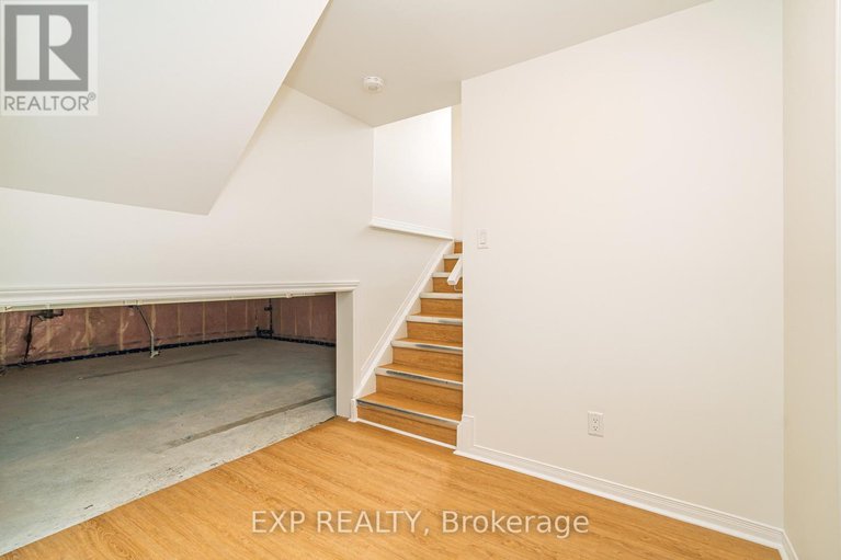 28518975/120-knoxdale-road/manordale/ottawa/ontario/K2G1A7_21