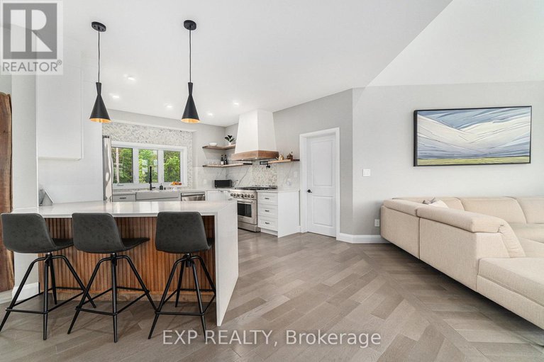 28561734/21-constance-lake-road/kanata-north-east/ottawa/ontario/K2K1X7_12