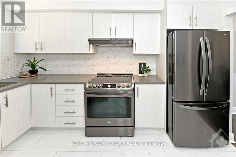 28362036/2675-marie-street/britannia/ottawa/ontario/K2B7E3_16