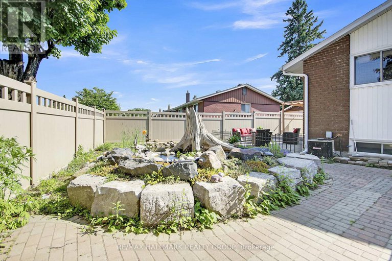 28570009/2286-elmira-drive/parkway-park/ottawa/ontario/K2C1H4_45