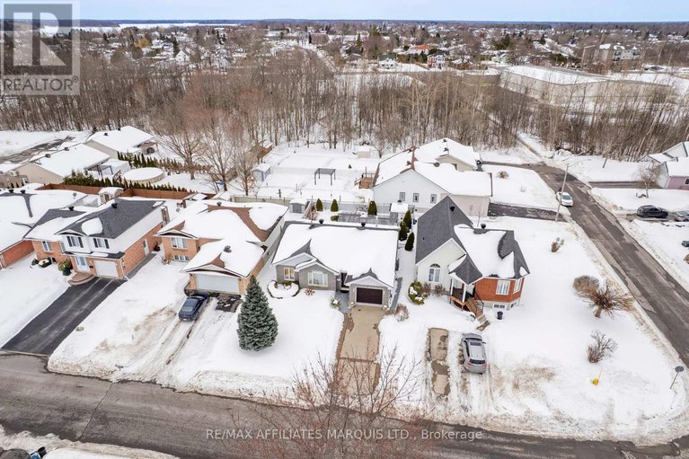 29381540/47-barnhart-drive/long-sault/south-stormont/ontario/K0C1P0_31