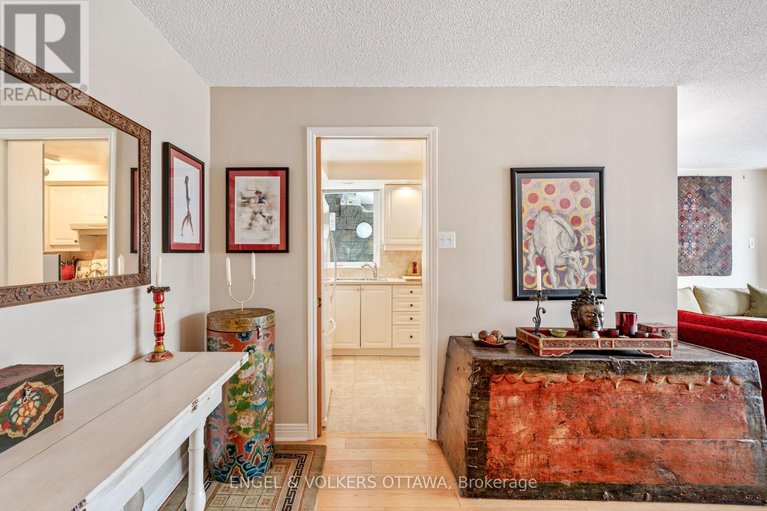 29514984/103-555-wilbrod-street/sandy-hill/ottawa/ontario/K1N5R4_13