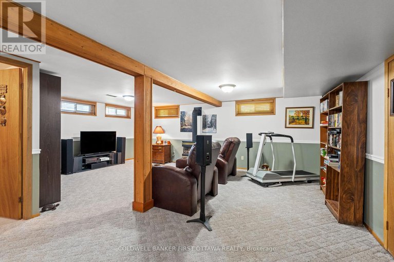 28466131/2024-corry-street/elmvale-acres/ottawa/ontario/K1G2M5_25