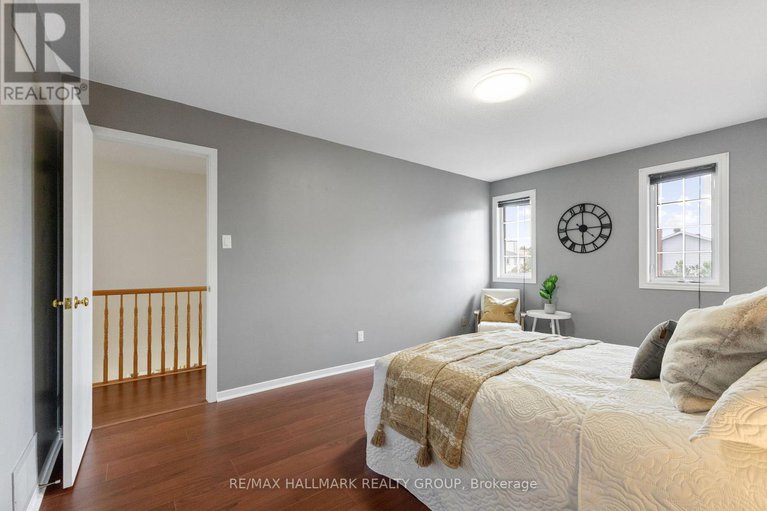 28518231/19-notman-way/hunt-club-park/ottawa/ontario/K1G4P6_25
