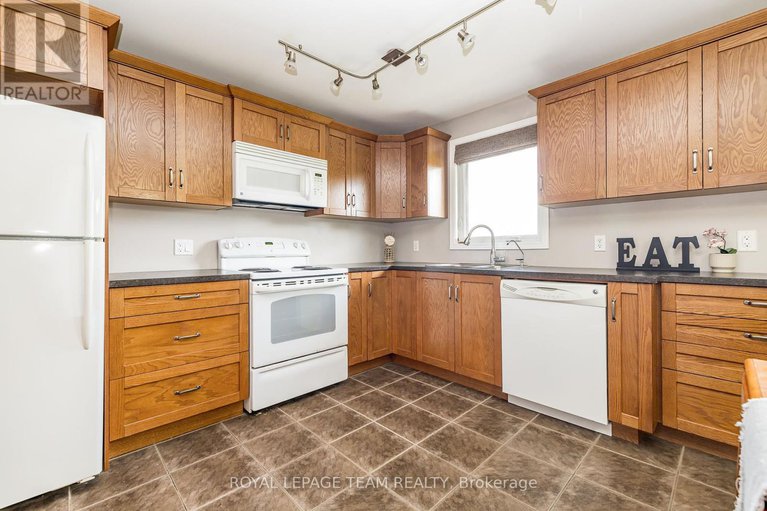 28642297/1234-kinburn-side-road/dunrobin/ottawa/ontario/K0A3M0_14