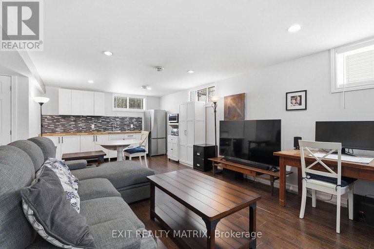 29438112/388-quartz-avenue/town-of-rockland/clarence-rockland/ontario/K4K0C7_26