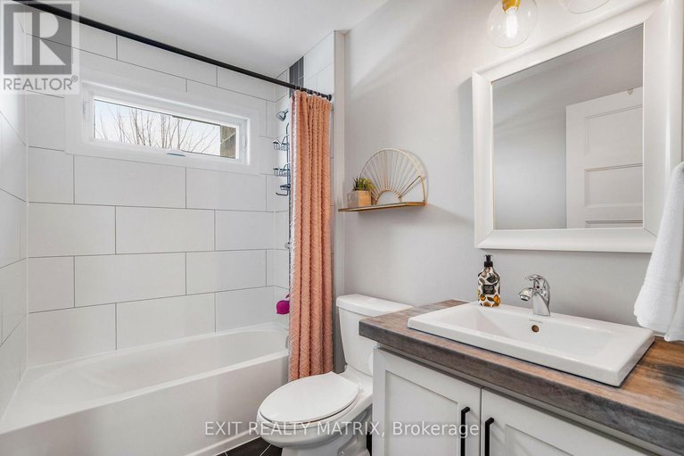 29245537/450-provence-avenue/embrun/russell/ontario/K0A1W0_20