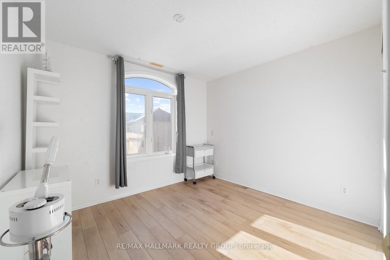 28604649/7-70-briargate-private/springridgeeast-village/ottawa/ontario/K4A0C3_26