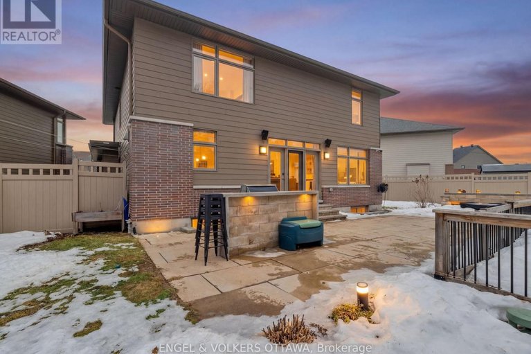 29464568/157-avro-circle/cfb-rockcliffe-and-area/ottawa/ontario/K1K4K7_48