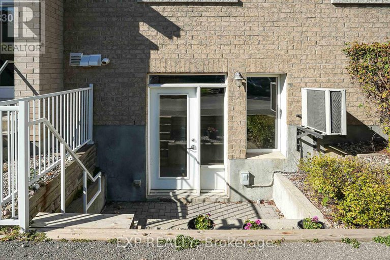 28928923/a-330-everest-private/elmvale-acres/ottawa/ontario/K1G4E4_27