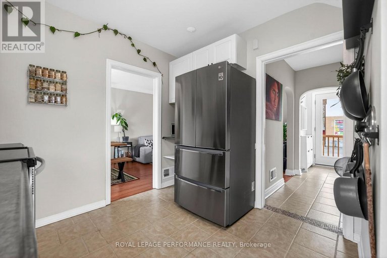 29674451/344-richelieu-avenue/vanier/ottawa/ontario/K1L6J9_15