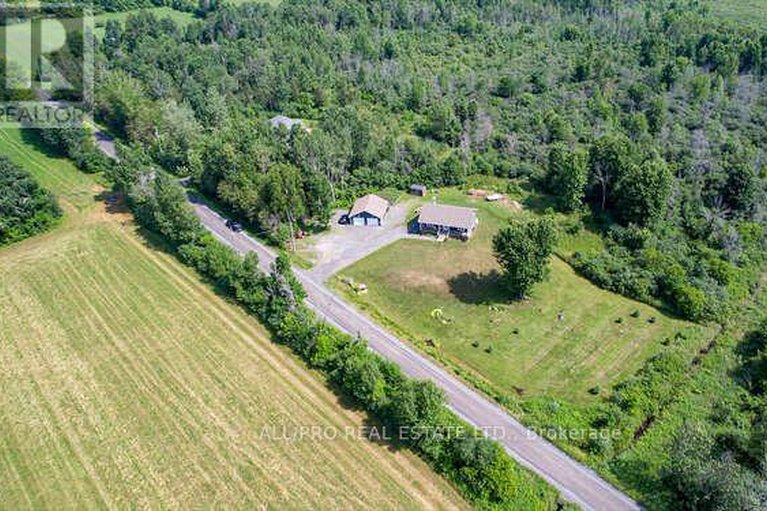 28596832/831-bolton-road/north-grenville-twp-kemptville-south/north-grenville/ontario/K0G1N0_21