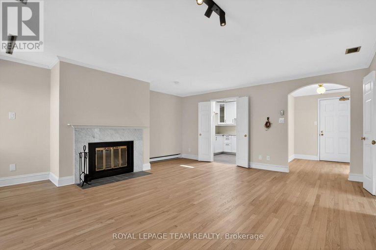 29603323/9-160-bruyere-street/lower-townbyward-market/ottawa/ontario/K1N5E1_8