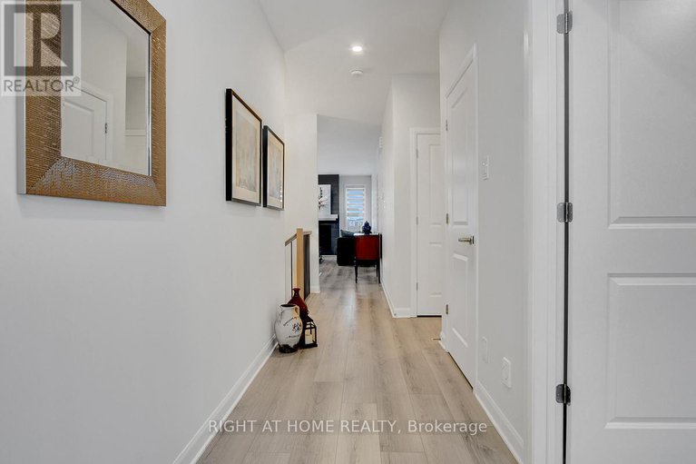 29256883/818-companion-crescent/mahogany-community/ottawa/ontario/K4M0X1_4