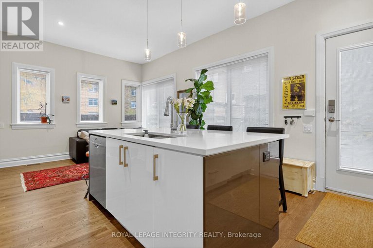 29097696/200-cartier-street/ottawa-centregolden-triangle/ottawa/ontario/K2P1L2_18