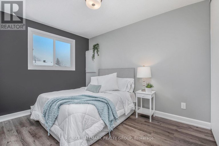 29071780/242-castlefrank-road/glencairnhazeldean/ottawa/ontario/K2L1T5_12