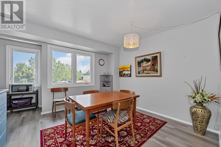 28482363/302-salter-crescent/beaverbrook/ottawa/ontario/K2K1Z3_15